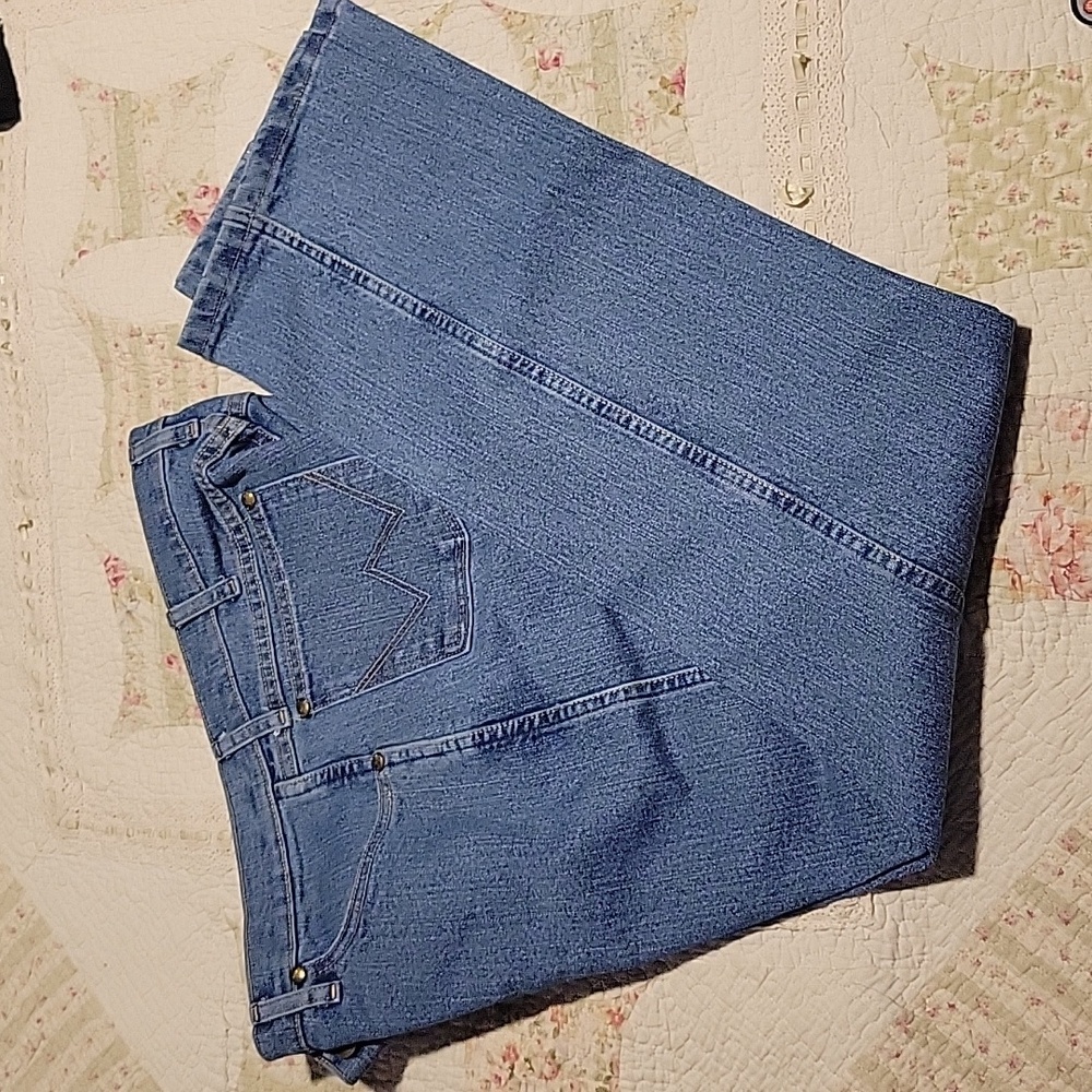 Men's Wranglers 38x32